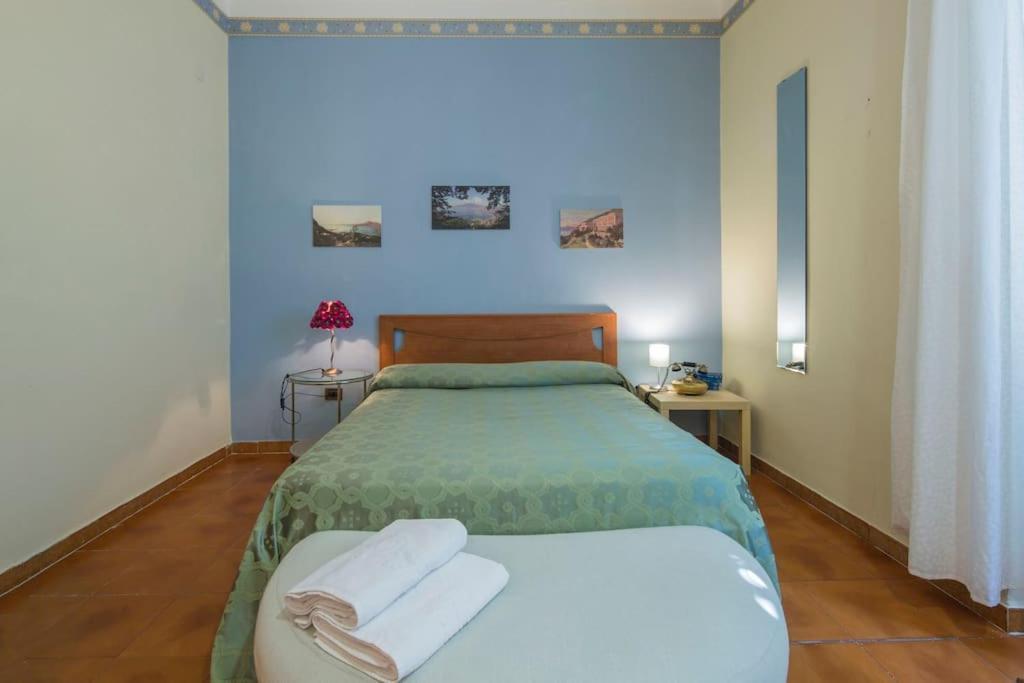 Casa Panoramica Apartment Castellammare di Stabia Bagian luar foto