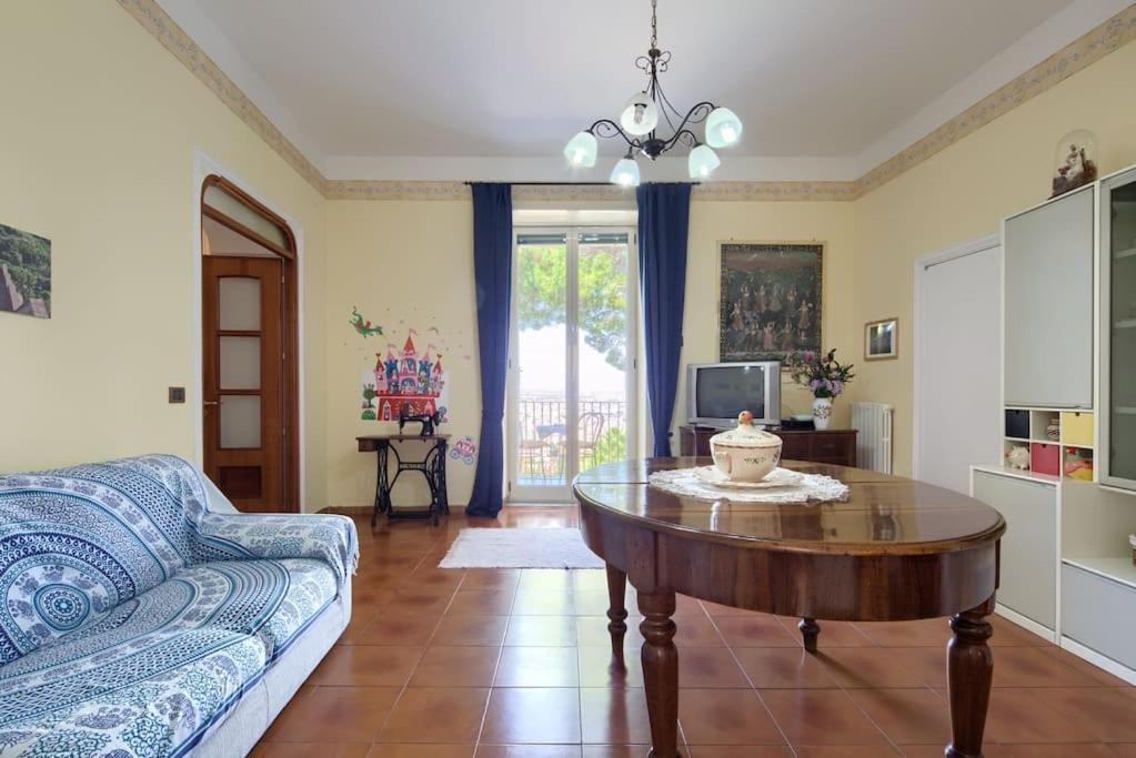 Casa Panoramica Apartment Castellammare di Stabia Bagian luar foto