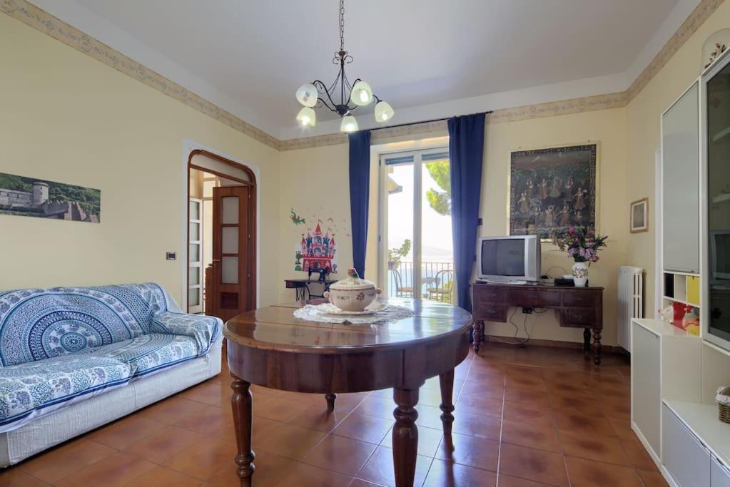 Casa Panoramica Apartment Castellammare di Stabia Bagian luar foto