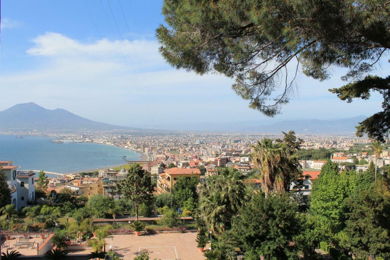 Casa Panoramica Apartment Castellammare di Stabia Bagian luar foto